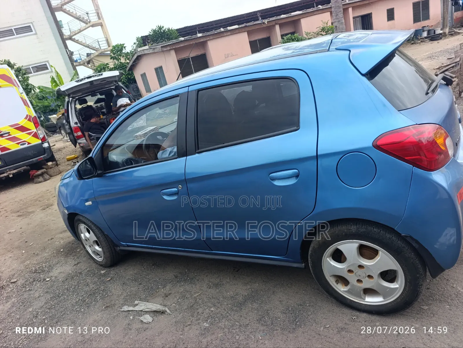 Mitsubishi Spacestar 2013 Blue