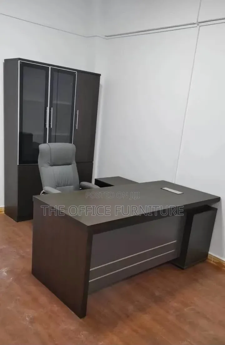 Executive 1.6 L-Shape Desk