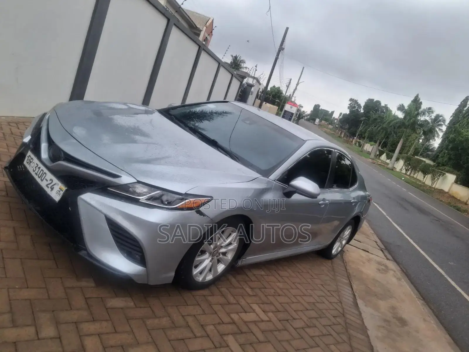 Toyota Camry 2018 Silver