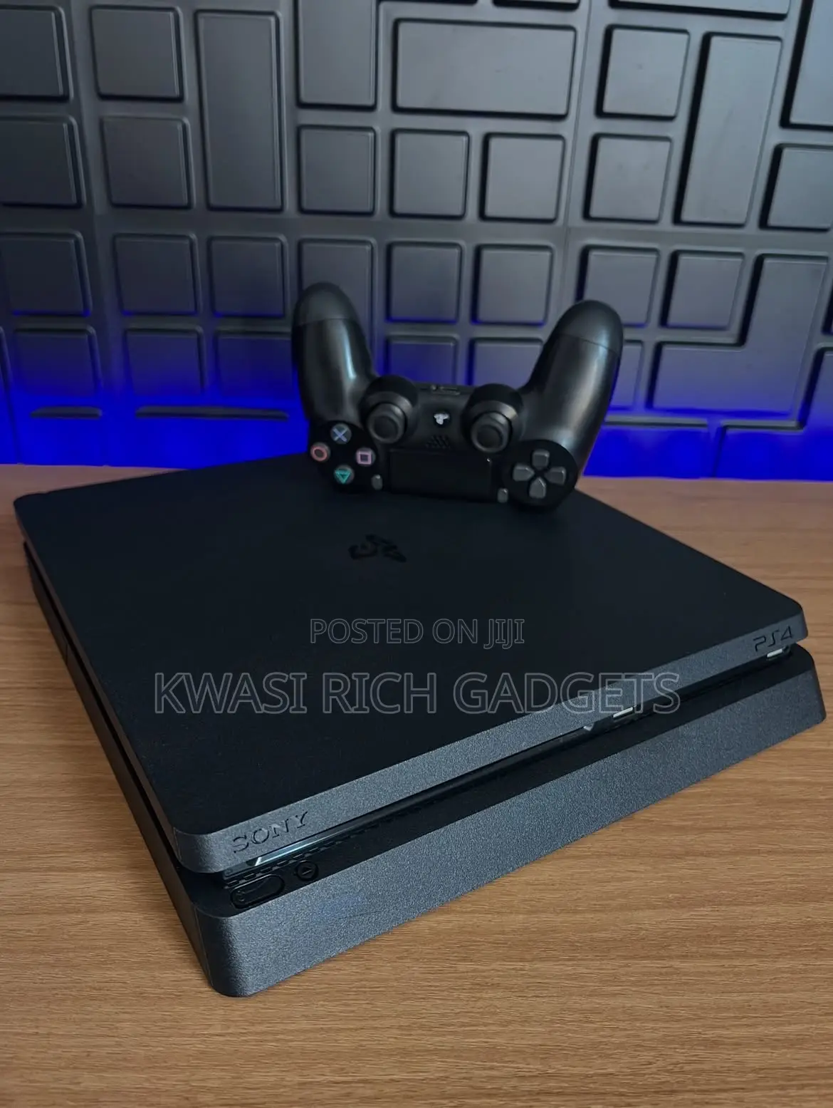 PS4 Slim + HDMI CABLE, One Pad and Power Cable