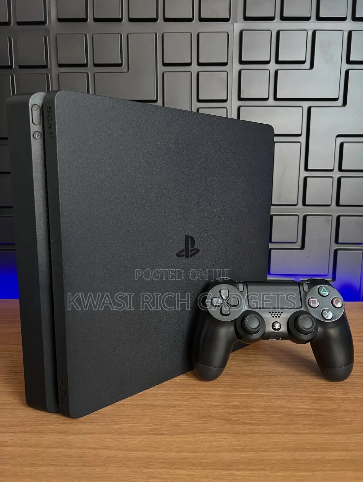 PS4 Slim + HDMI CABLE, One Pad and Power Cable