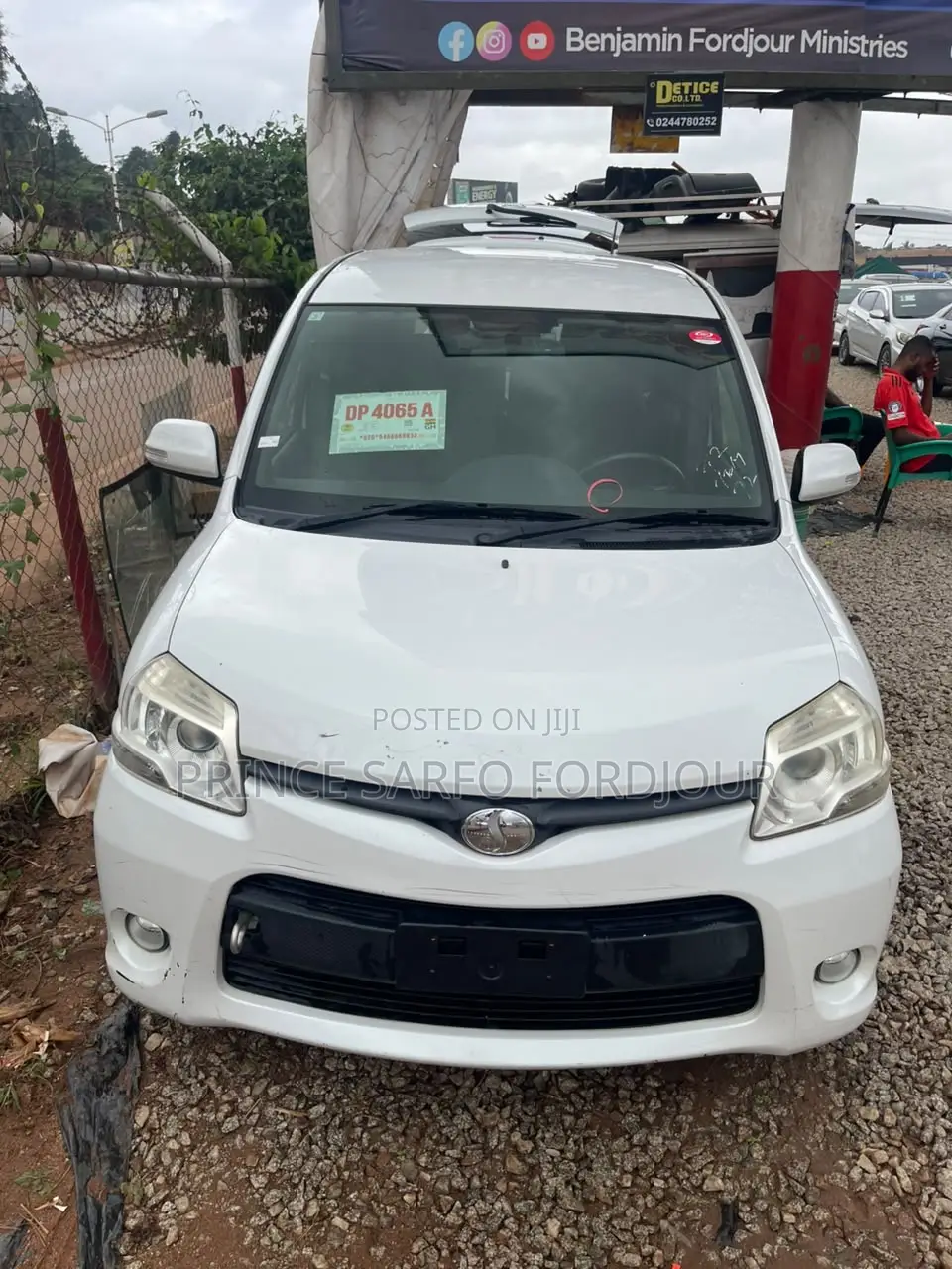 Toyota Sienta 2015 White