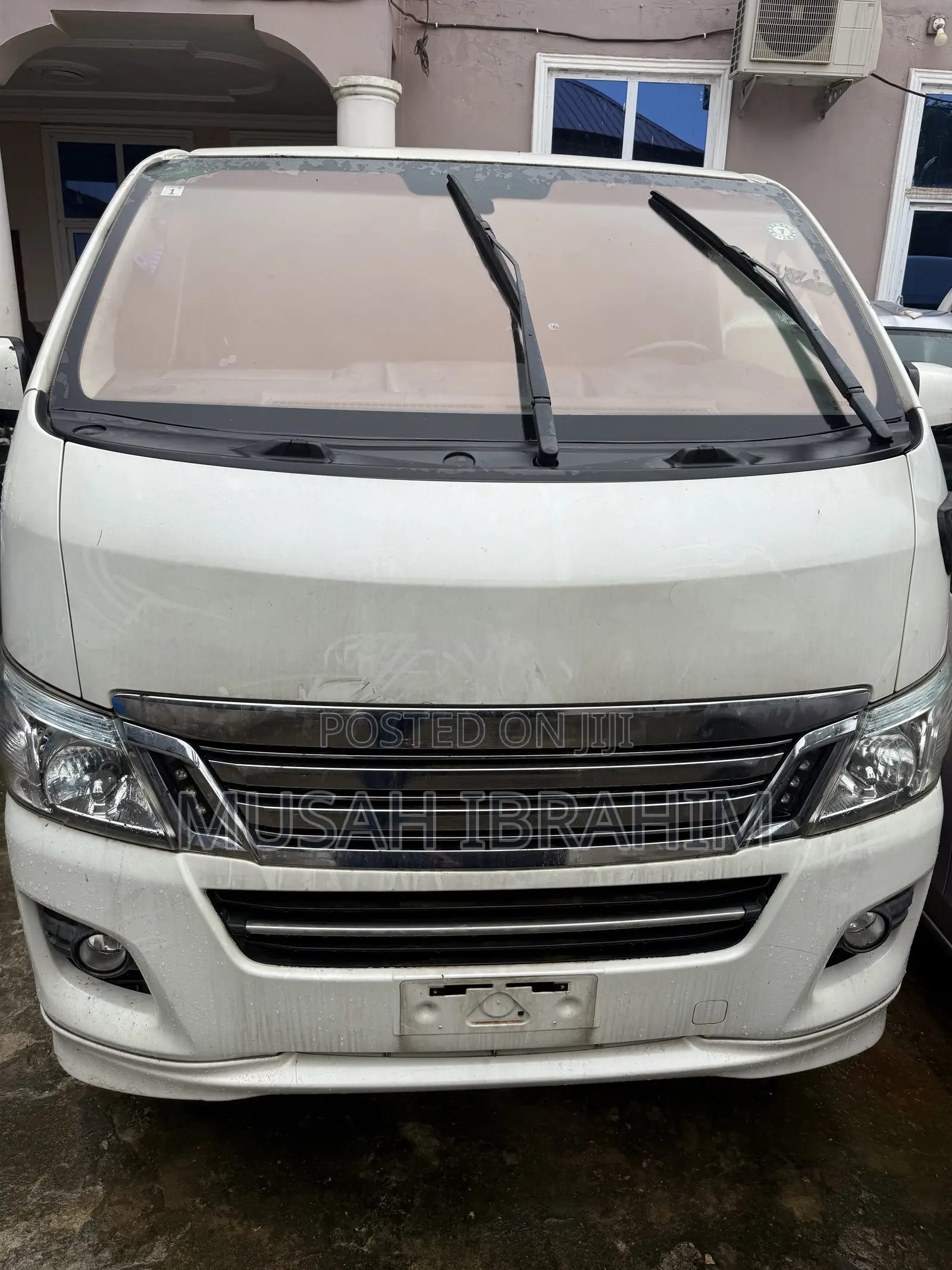 Nissan Caravan (Urvan) 2013 White