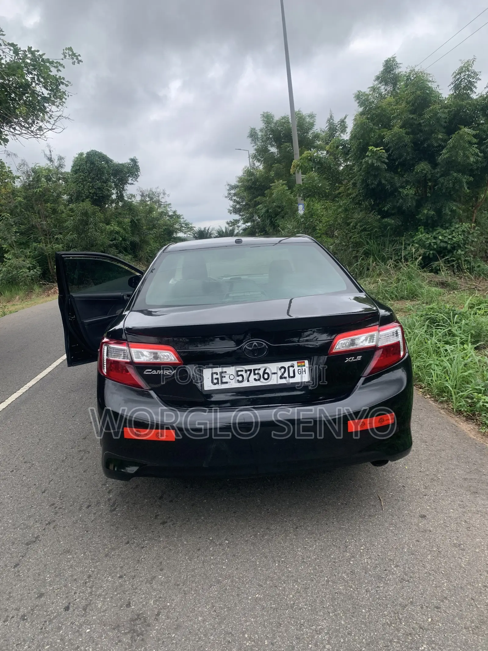 Toyota Camry Hybrid XLE 2012 Black
