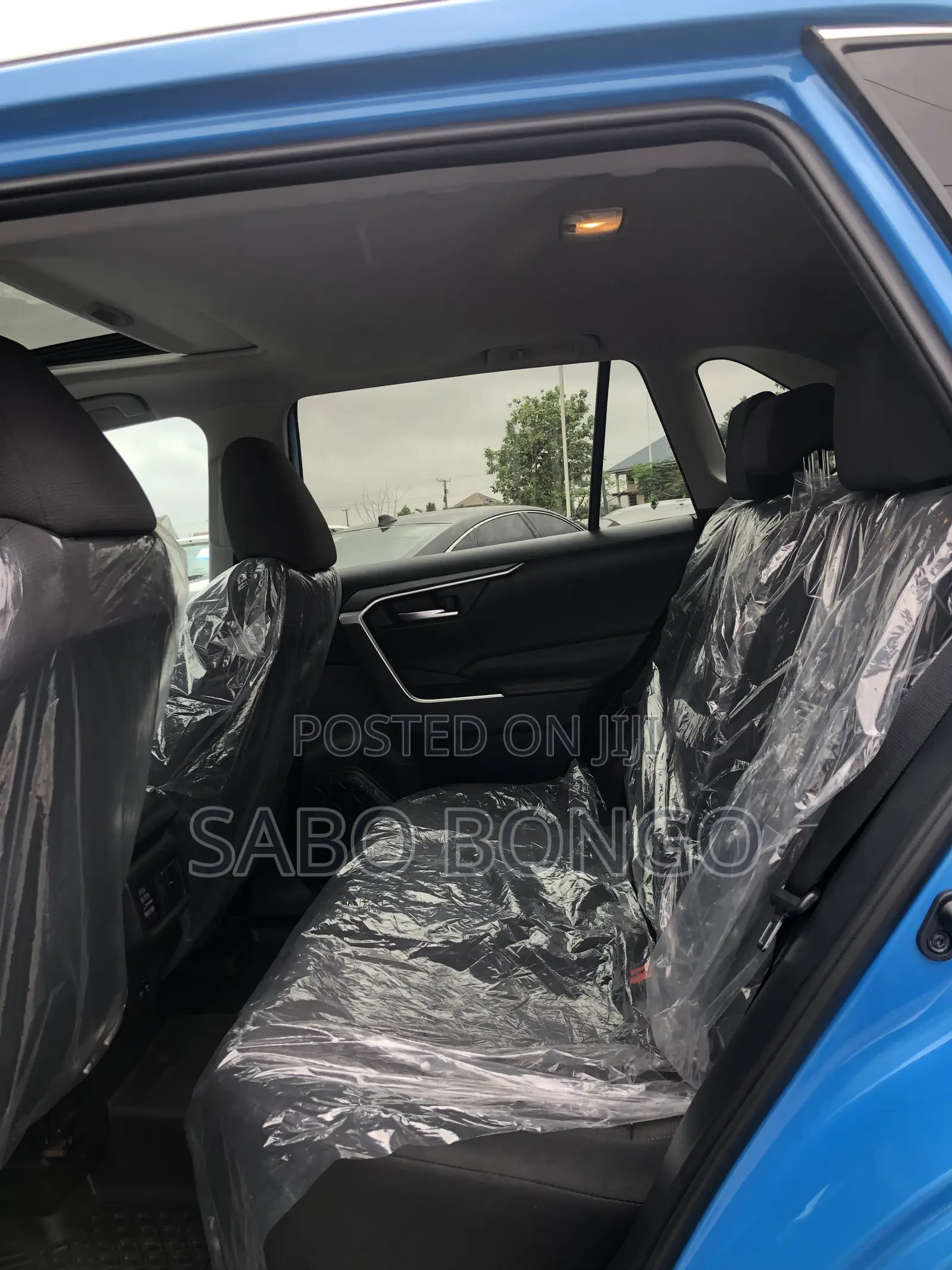 Toyota RAV4 XLE AWD 2019 Blue