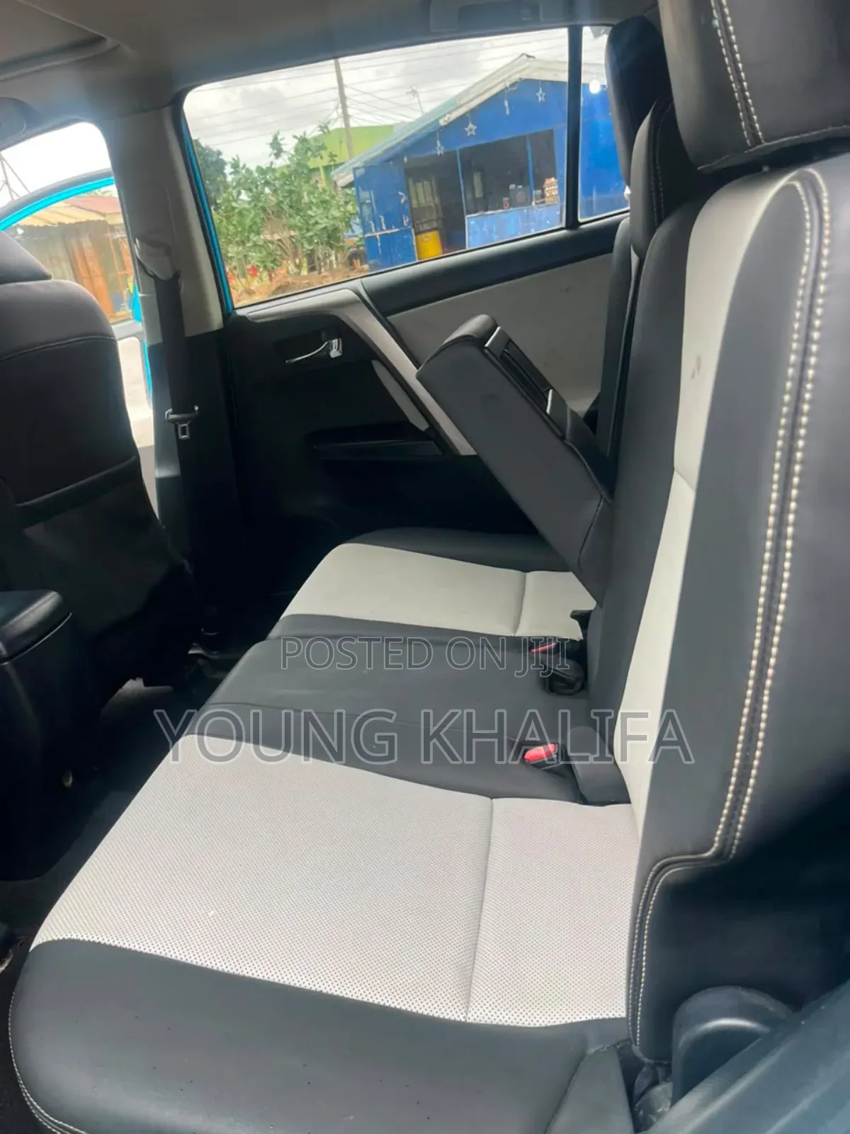 Toyota RAV4 2017 Blue
