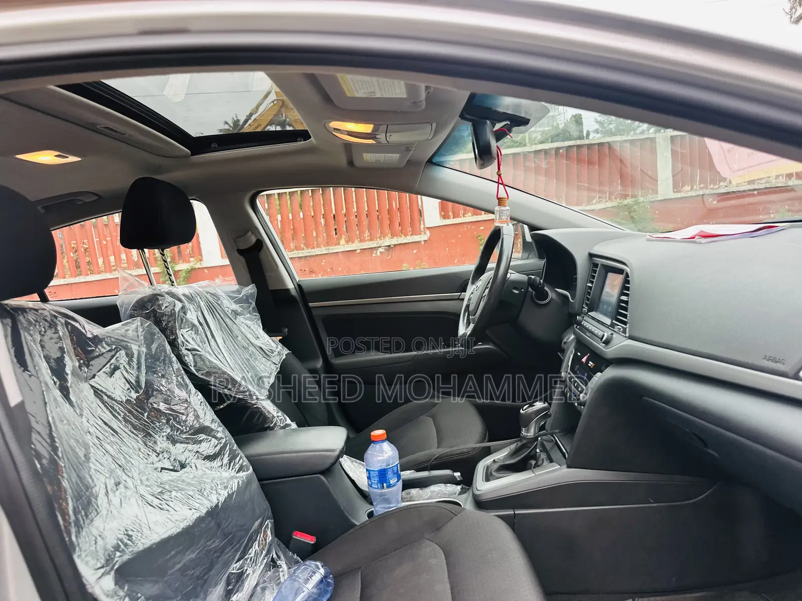 Hyundai Elantra Limited Sedan FWD (2.0L 4cyl 6A) 2017 Silver