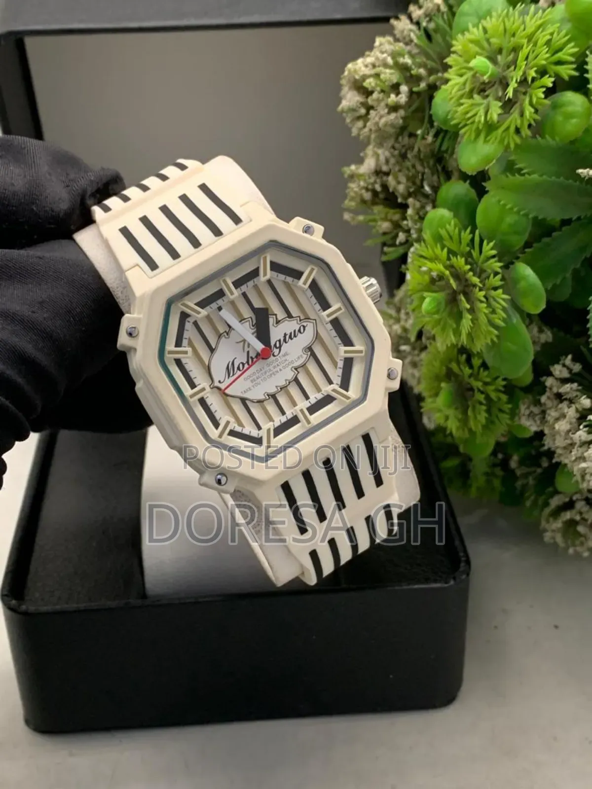 Unisex Silicone Strap Watch | Modern Wrist Watch With Gift Box