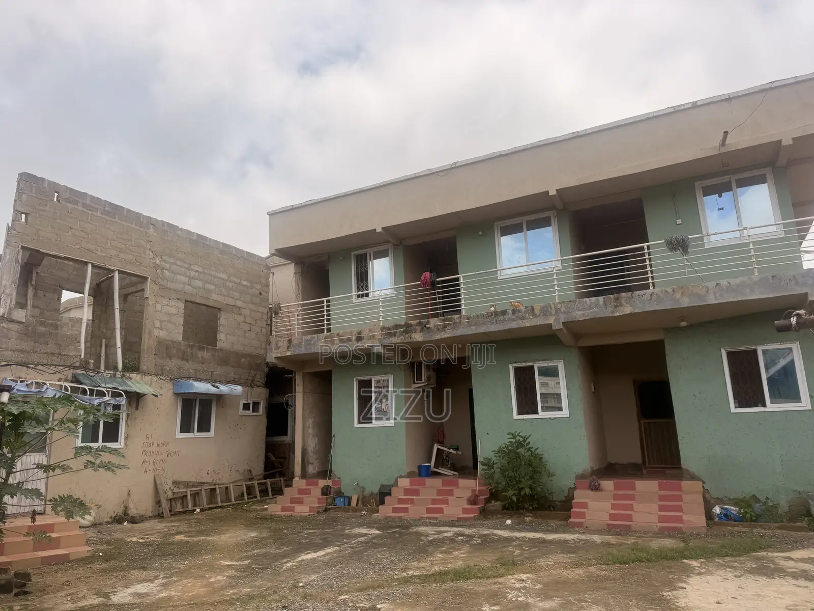 10bdrm Apartment in Palas Town for sale