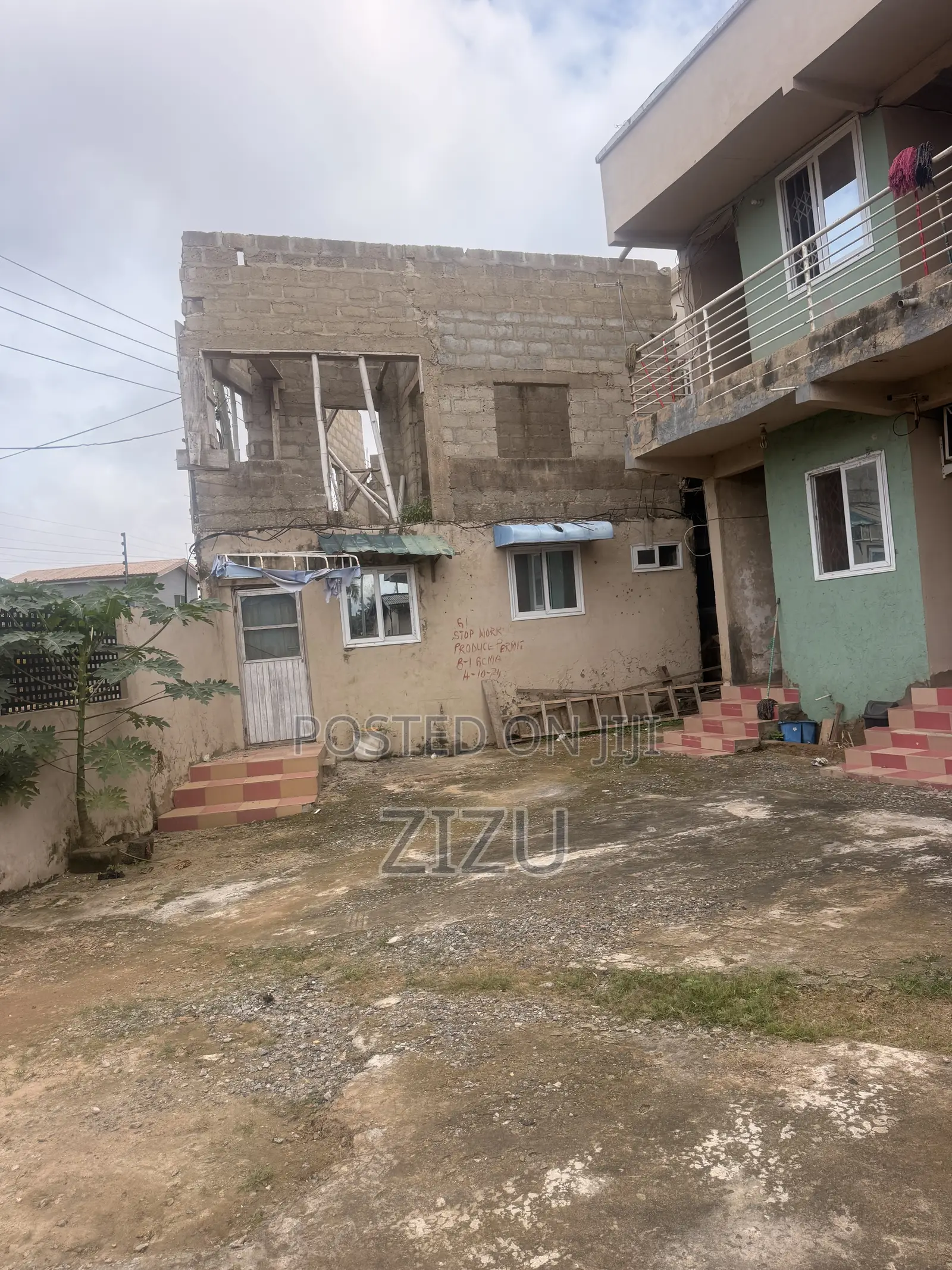 10bdrm Apartment in Palas Town for sale