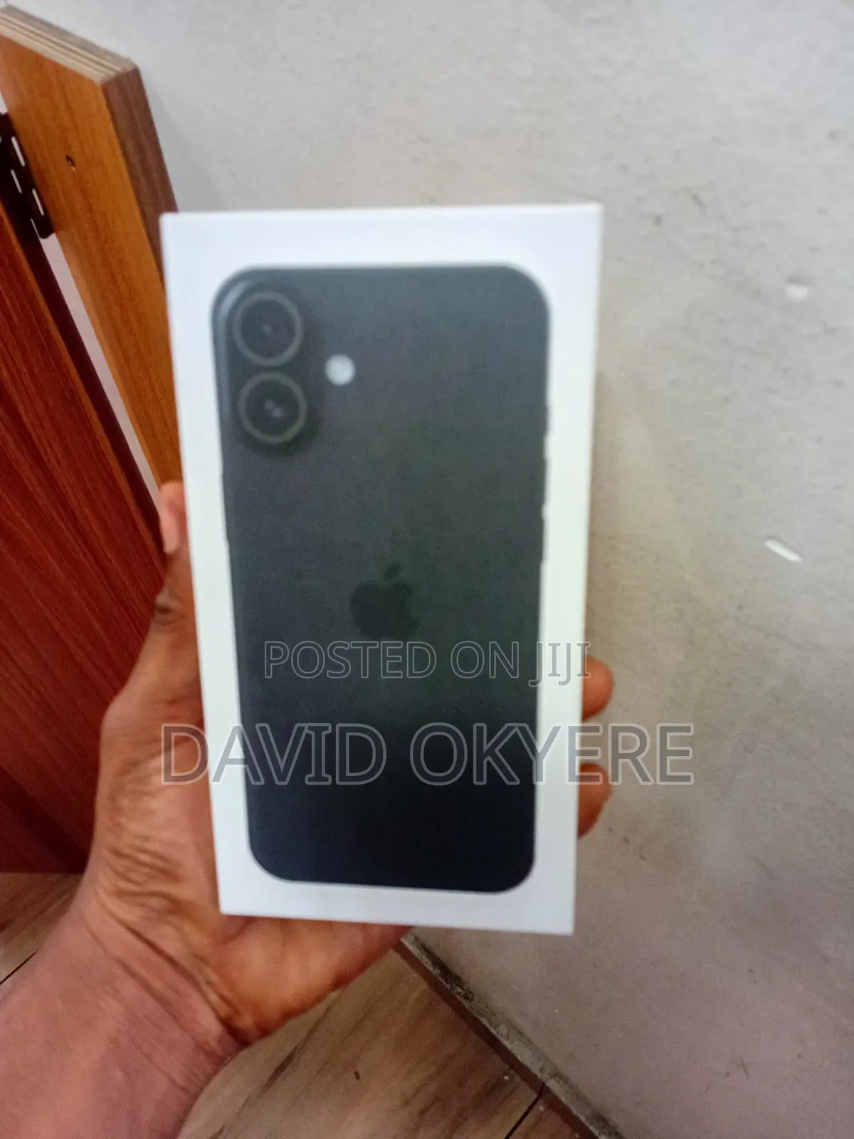 New Apple iPhone 16 128 GB Black