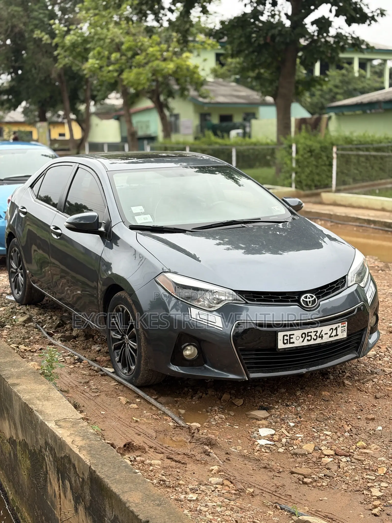 Toyota Corolla S w/Special Edition Pkg (1.8L 4cyl CVT) 2016 Gray