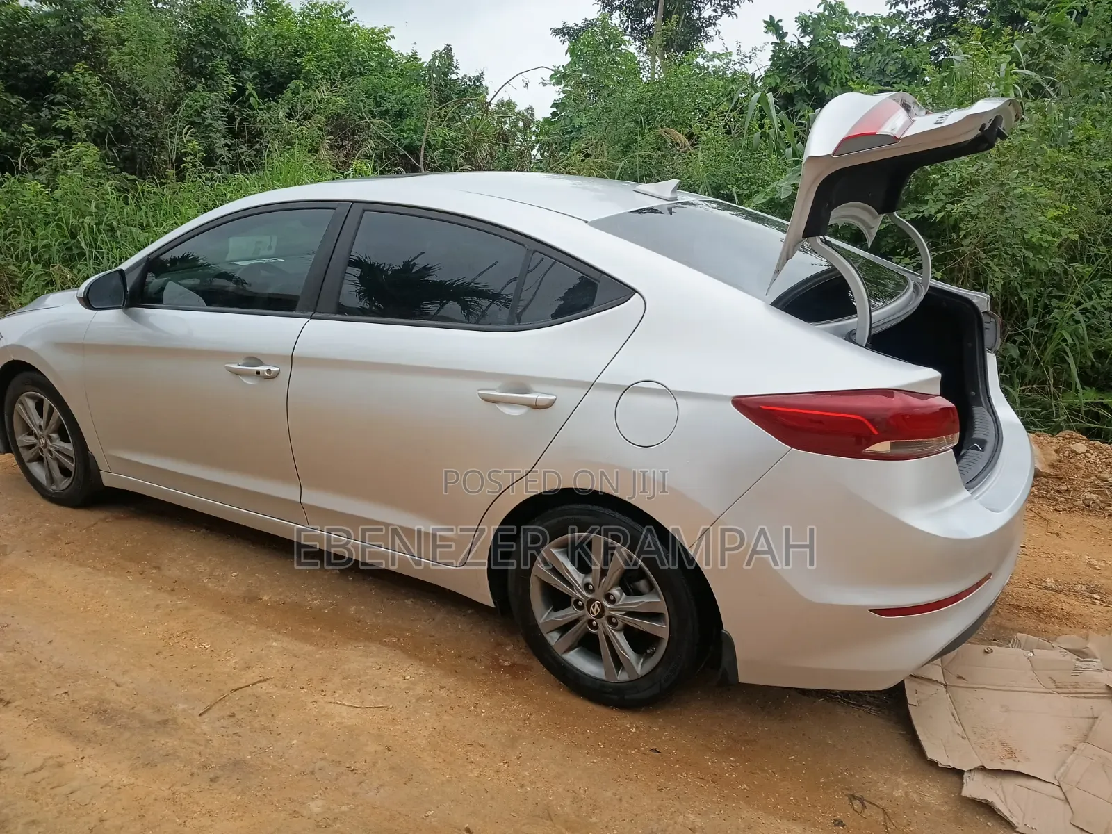 Hyundai Elantra 2018 Silver