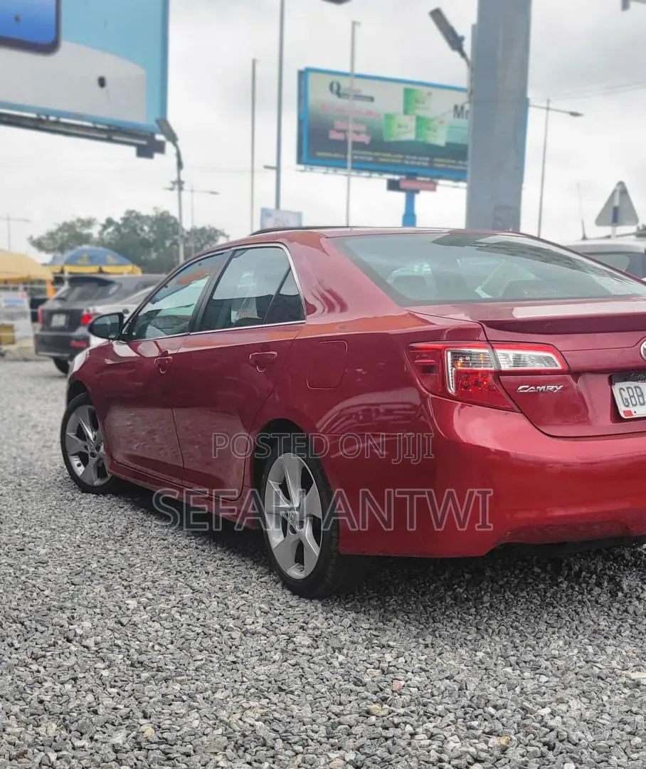 Toyota Camry 2014 Red