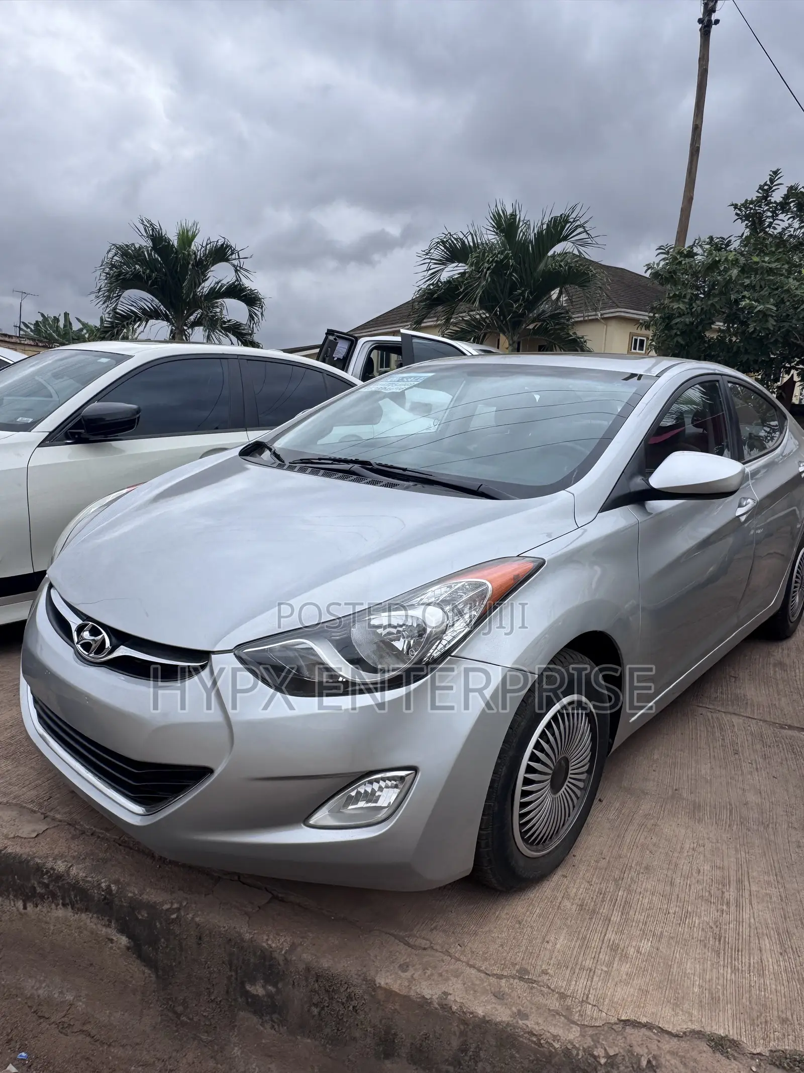 Hyundai Elantra Limited Sedan FWD (1.8L 4cyl 6A) 2013 Gray