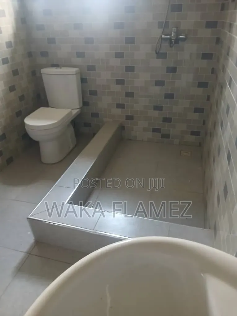 2bdrm Block of Flats in Sofo Maame, Amasaman for rent