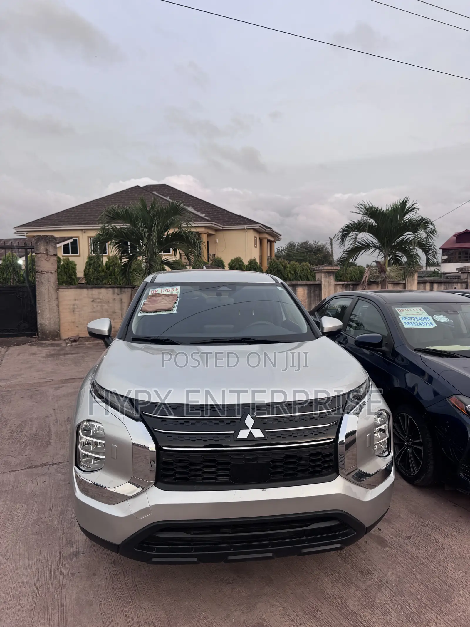 Mitsubishi Outlander 2024 Silver