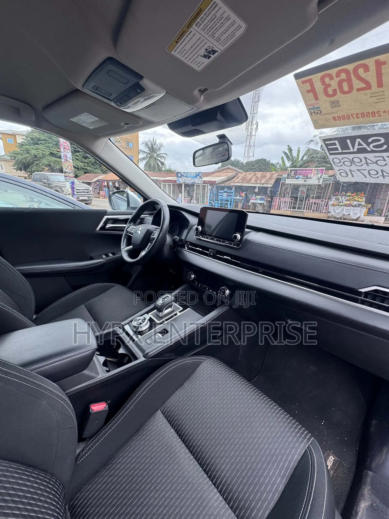Mitsubishi Outlander 2024 Silver
