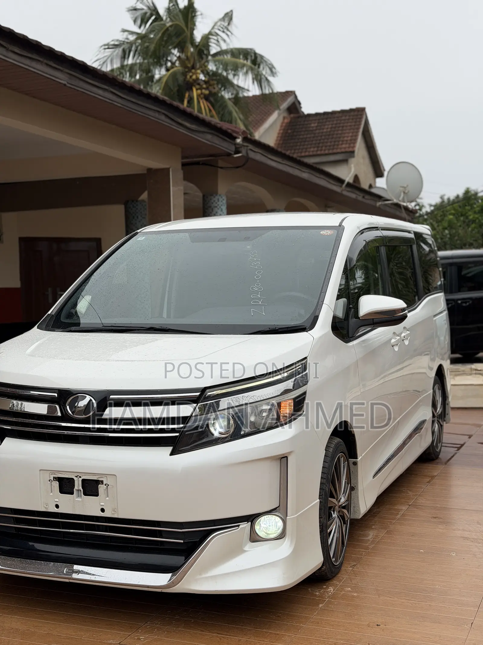 Toyota Voxy SV Premium 2014 White