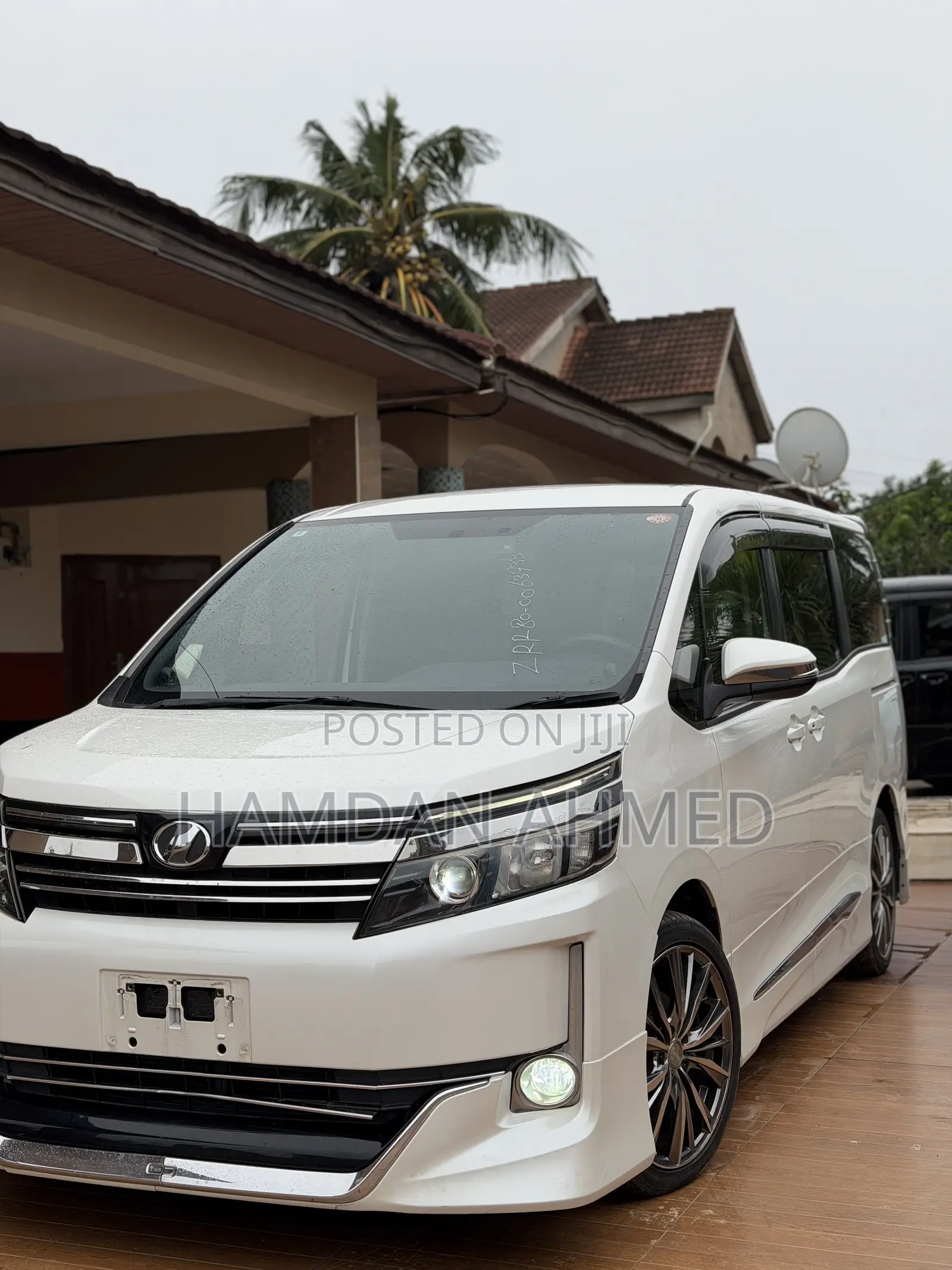 Toyota Voxy SV Premium 2014 White