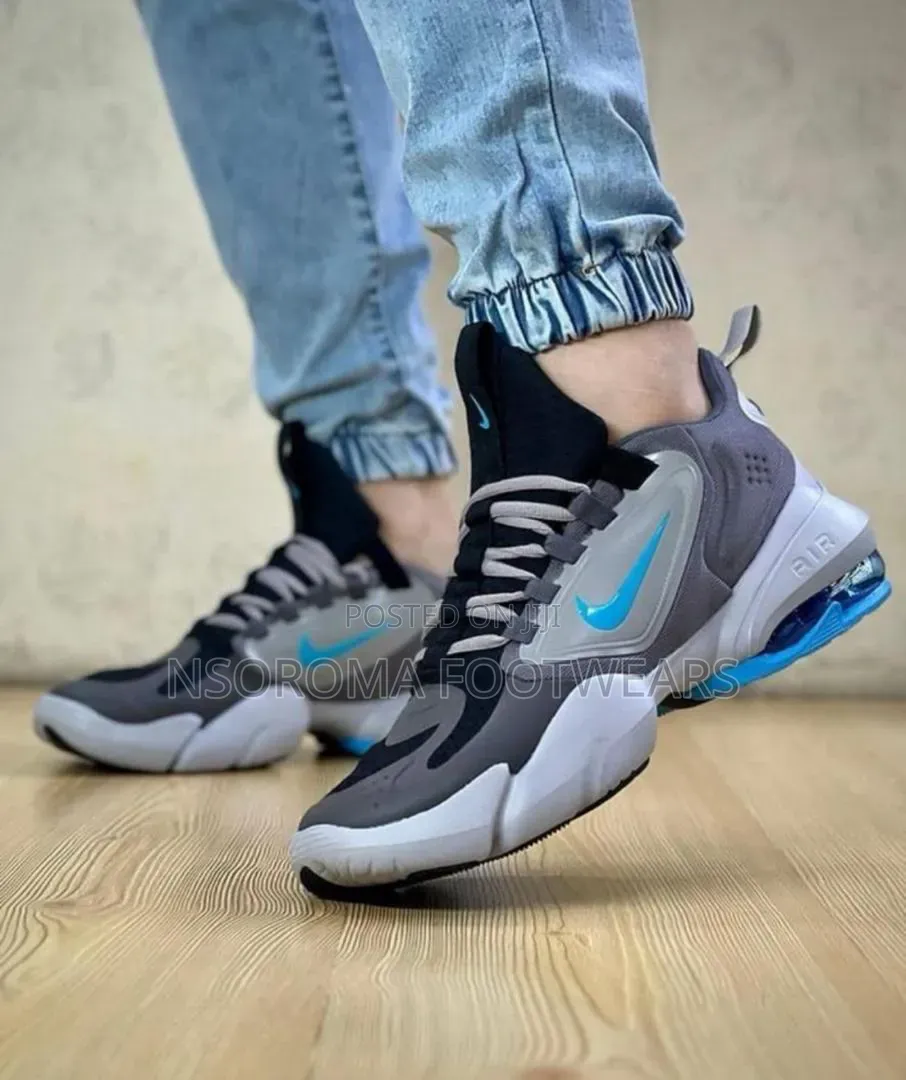 Nike Air Max Alpha Savage Sneakers