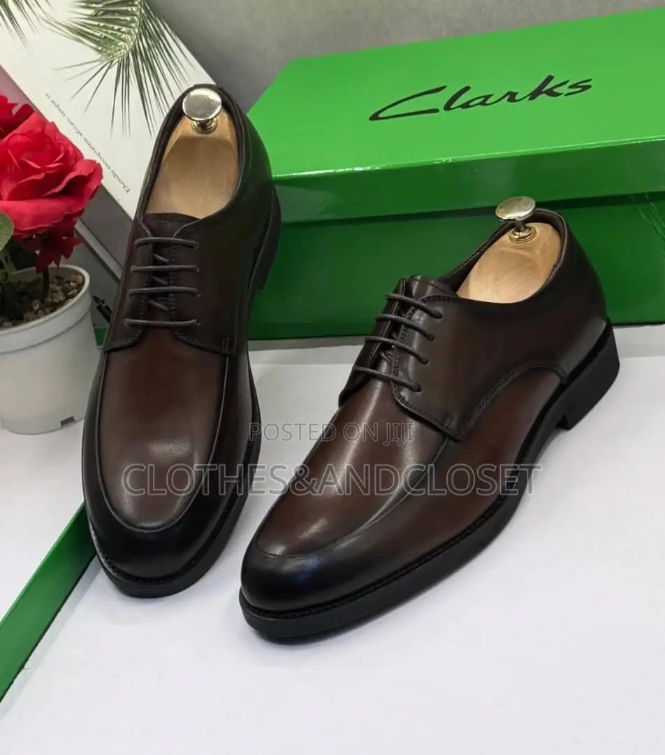 Clarks Leather Executive Shoes in a Dark Brown Coffee Color.