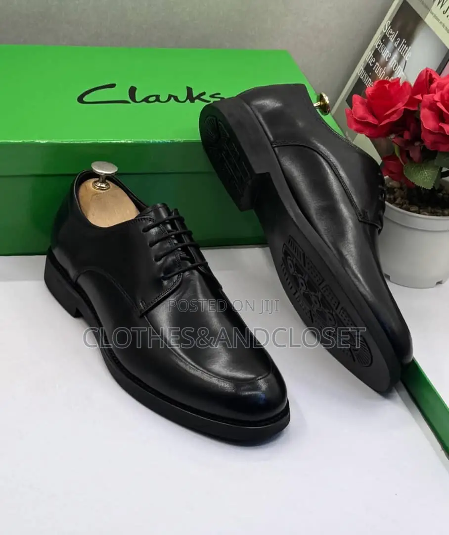 Clarks Men's Black Leather Executive Derby Shoe