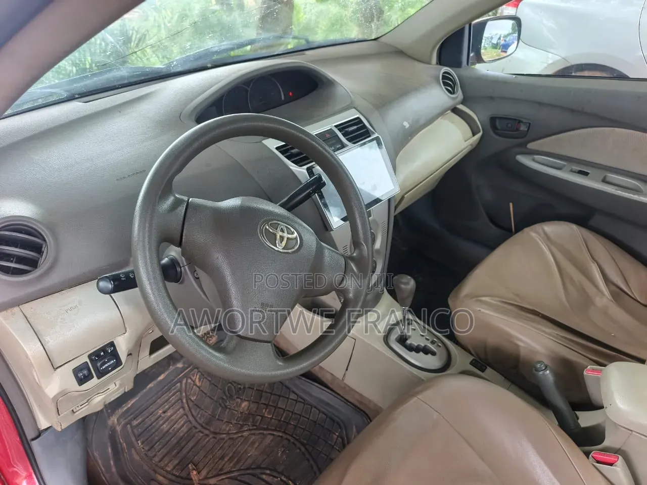 Toyota Belta 2009 Red
