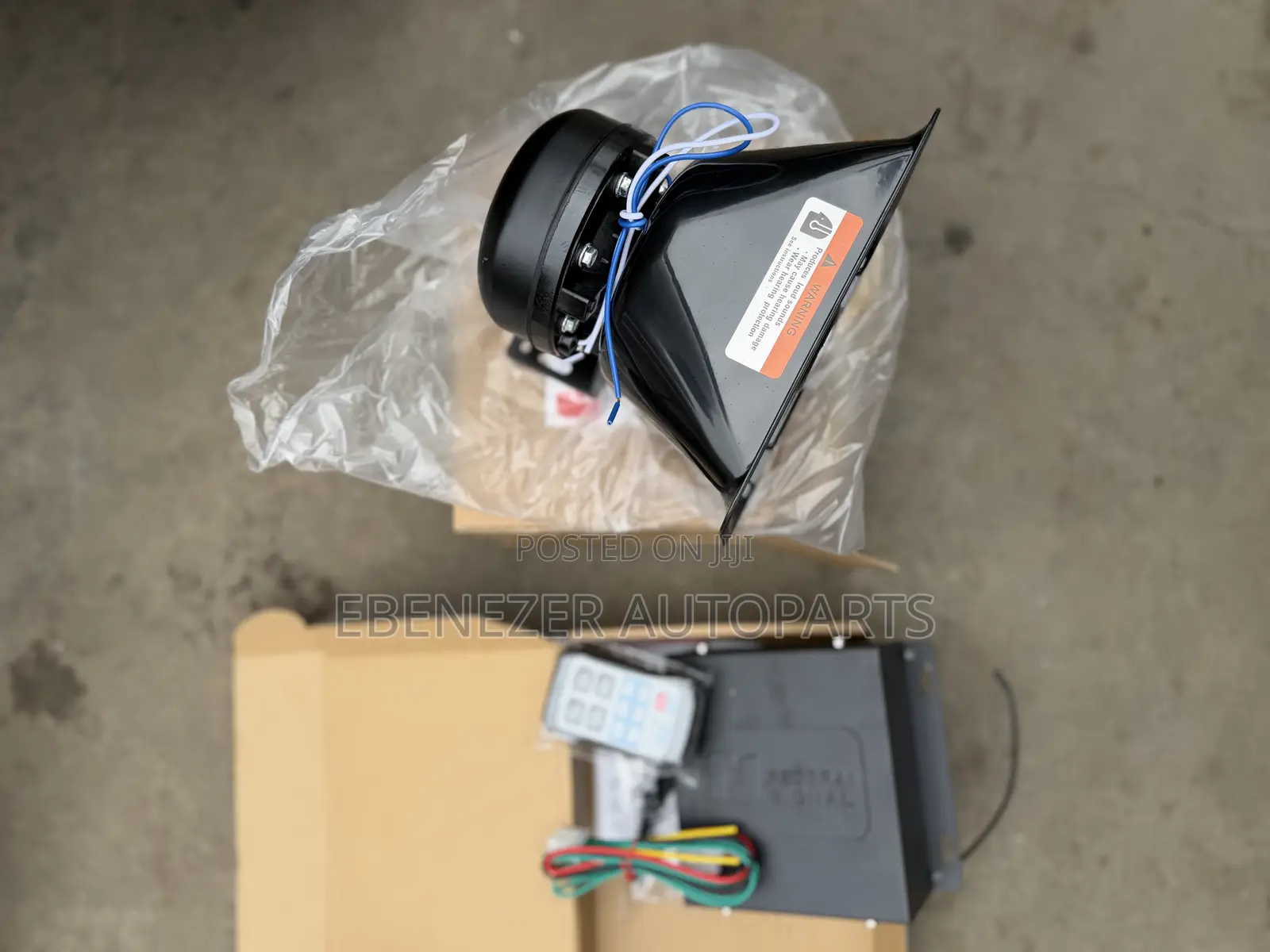 Emergency Vehicle Signal Siren Horn and Amplifier System