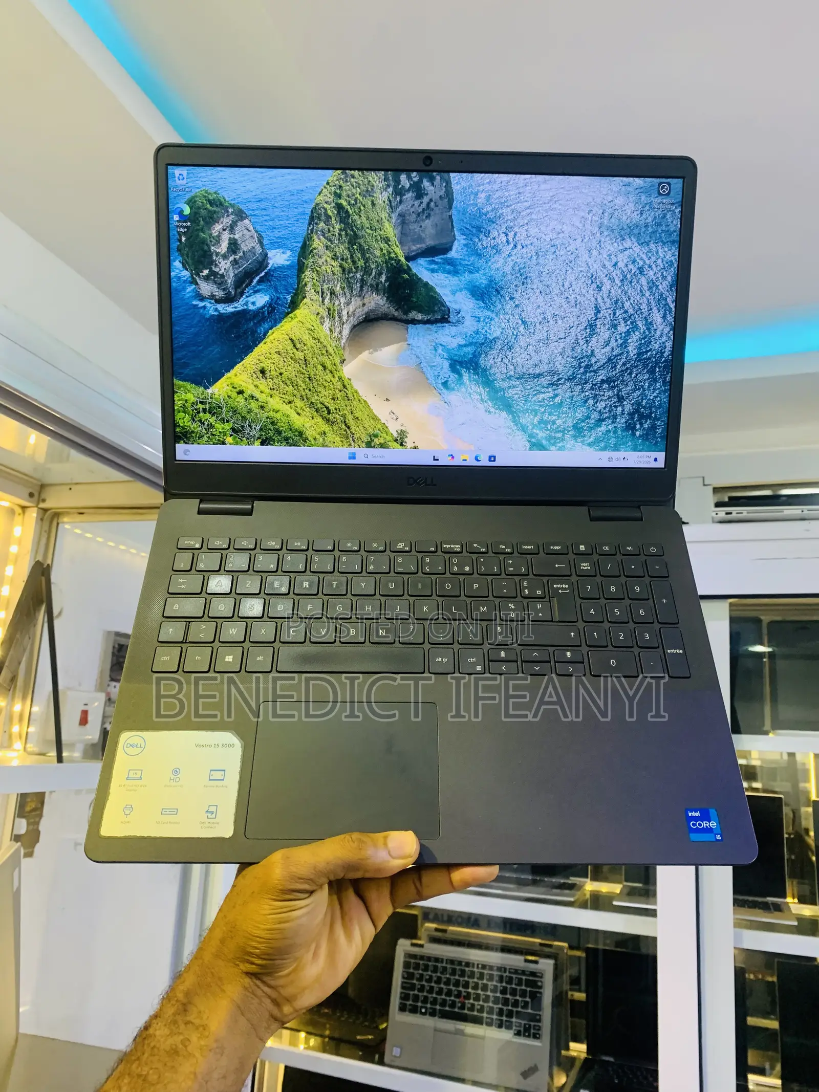 Laptop Dell Vostro 15 3000 8GB Intel Core i5 SSD 512GB