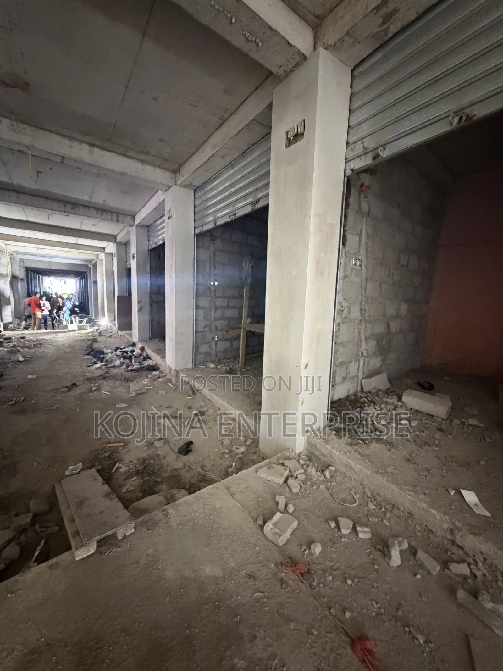 Prime Commercial Shop for Rent – Adum