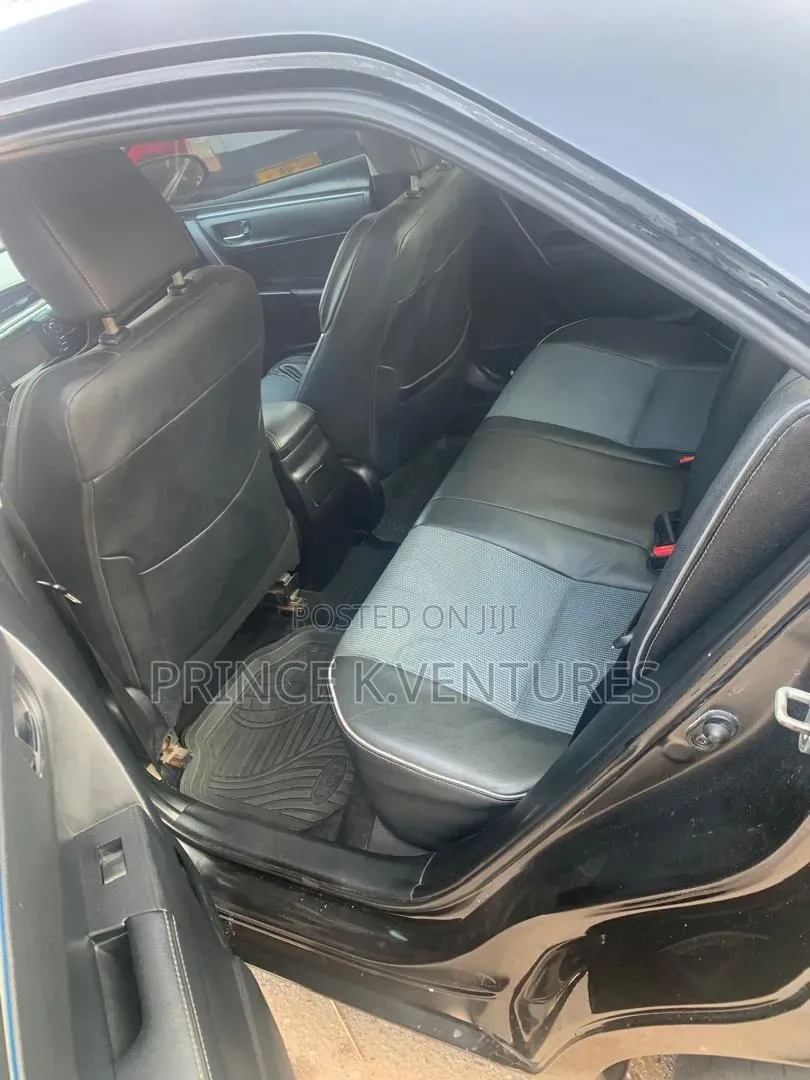 Toyota Corolla L 4dr Sedan (1.8L 4cyl Manual) 2016 Black