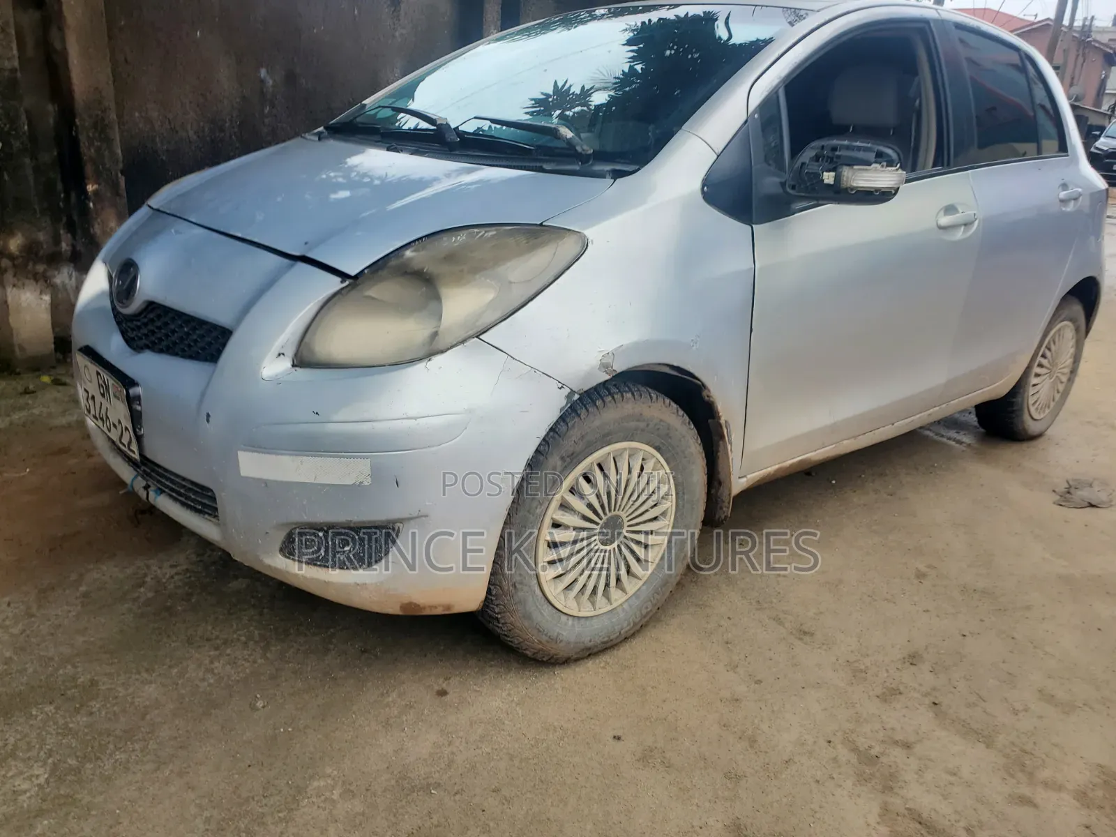 Toyota Vitz 1.0 FWD 5dr 2010 Silver