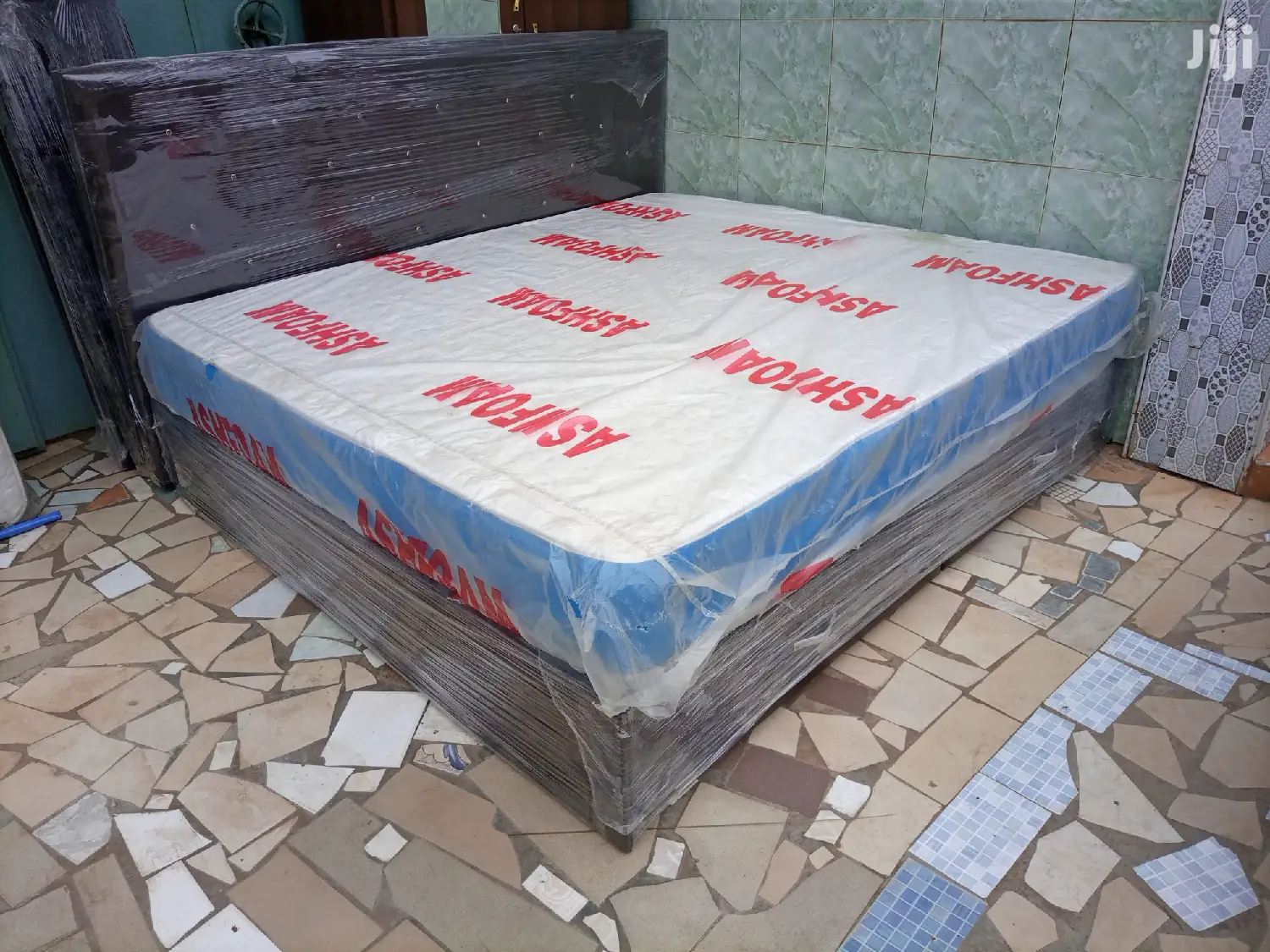 Kingsize Bed With Matress. Free Delivery