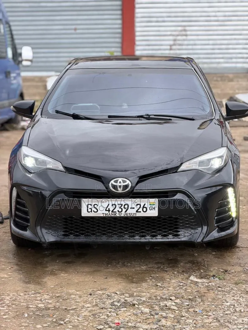 Toyota Corolla 2016 Black