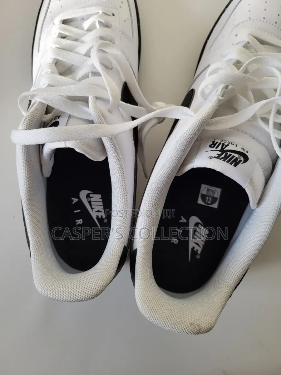 Nike Air Force 1 Low White Black Sole