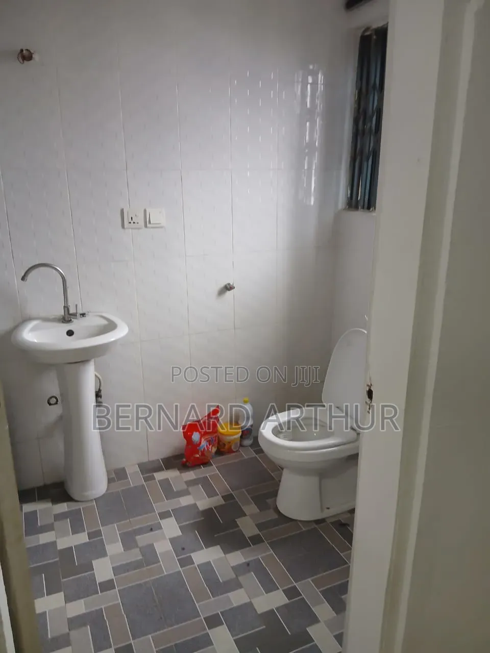 3bdrm Apartment in Bernard Agency, Kwabenya for rent