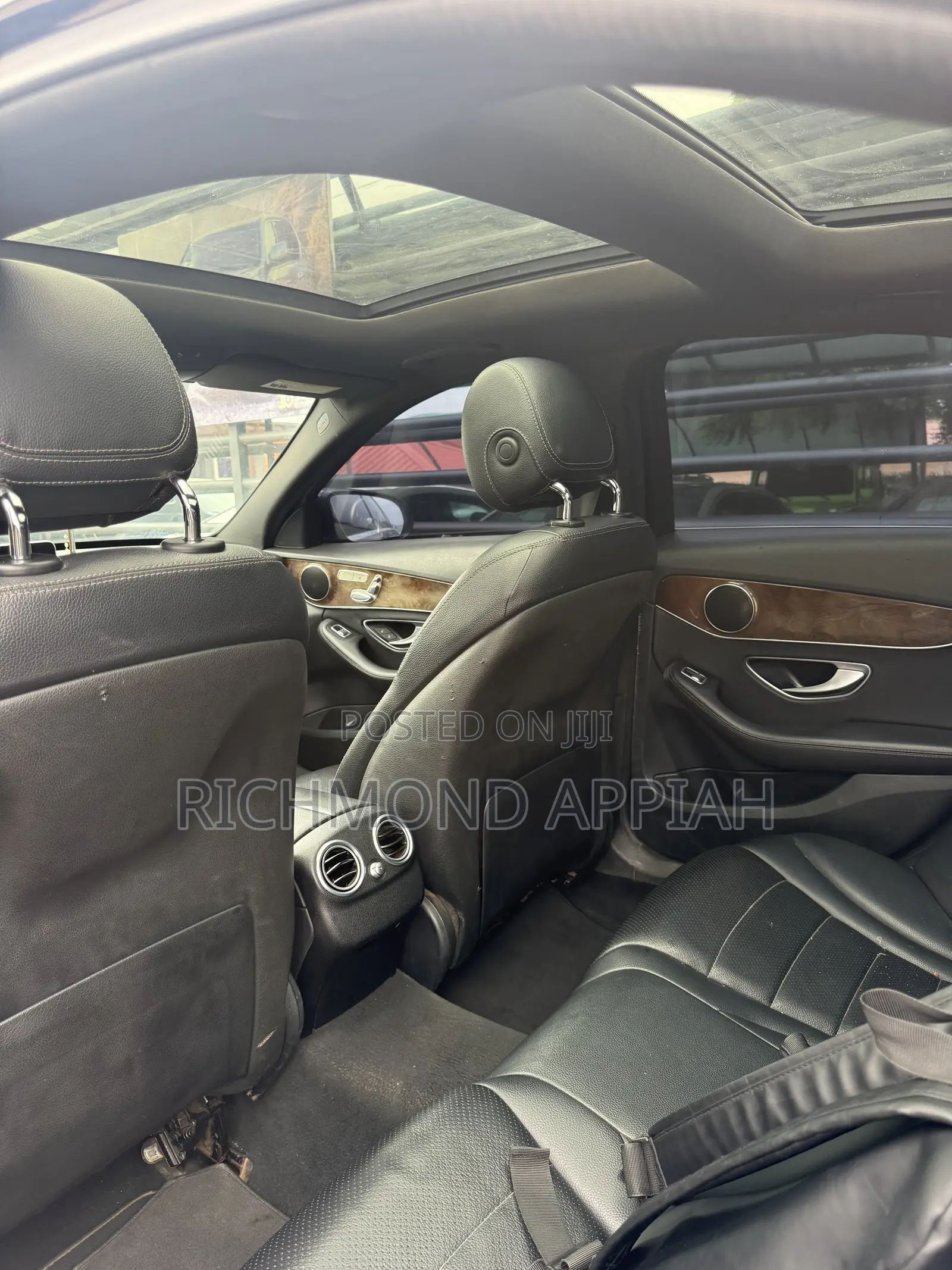 Mercedes-Benz C300 2018 Blue