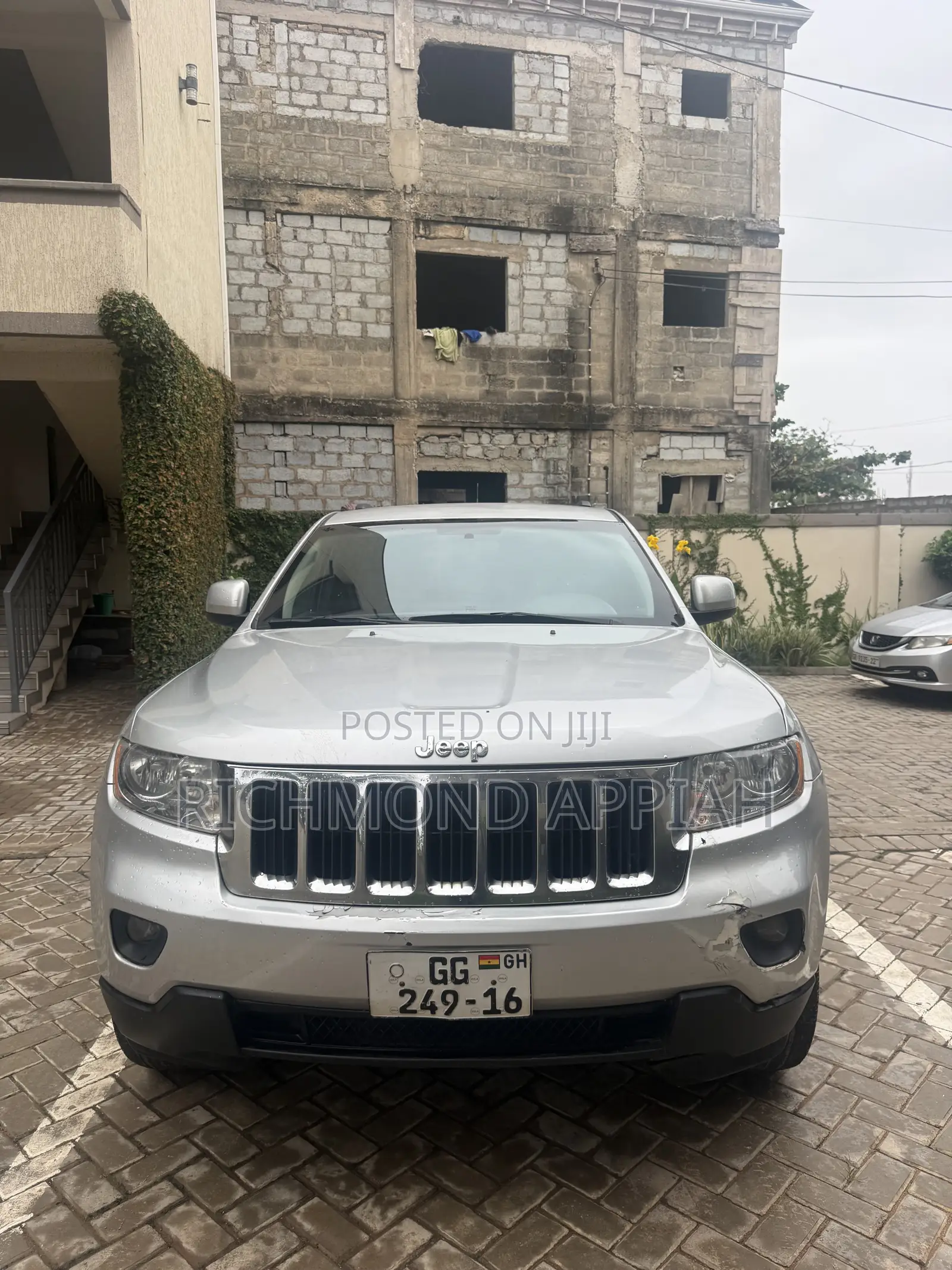 Jeep Cherokee 2012 Silver