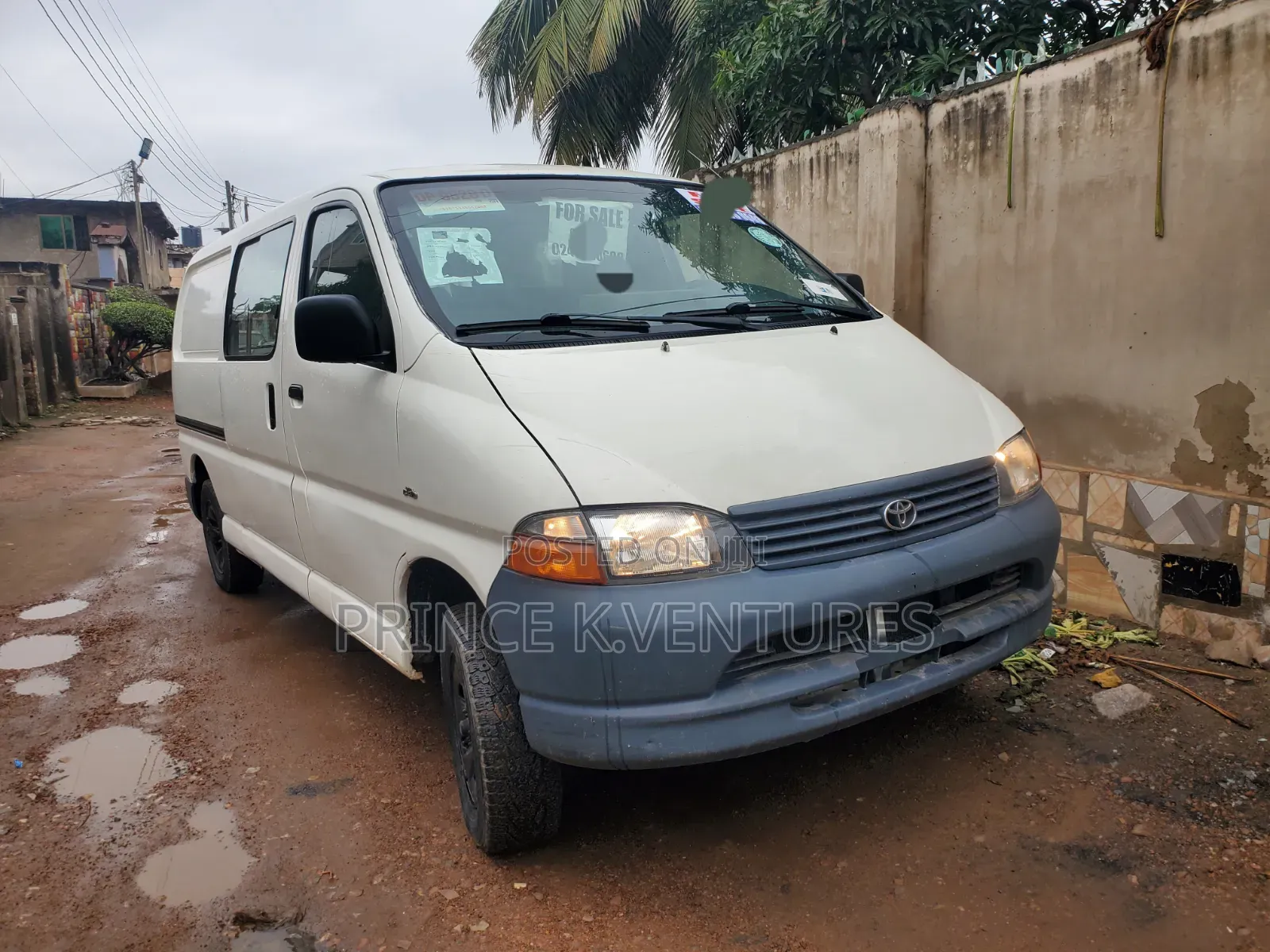 Toyota HiAce 2008 White