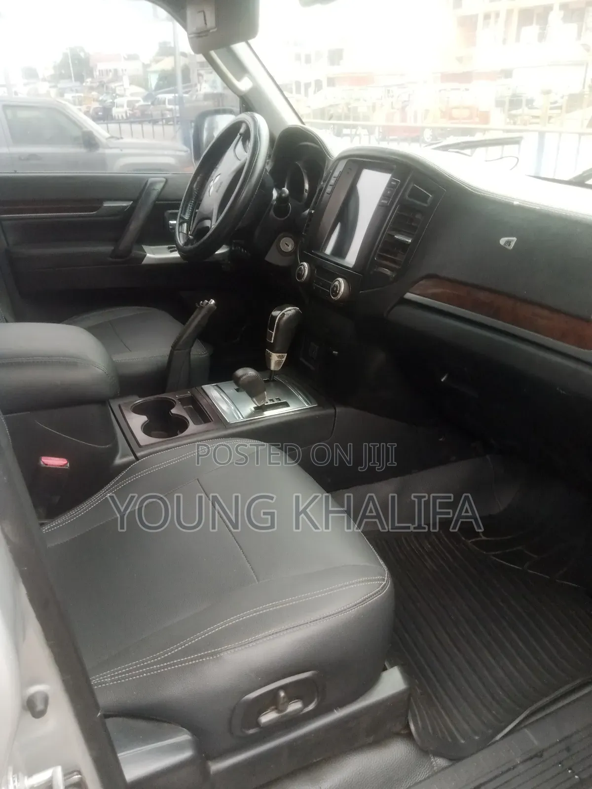 Mitsubishi Pajero 2012 Silver