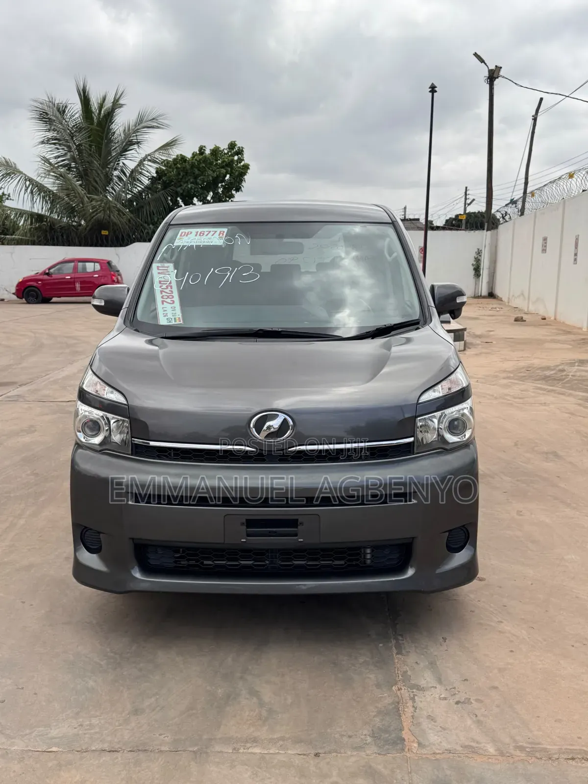 Toyota Voxy 2012 Gray