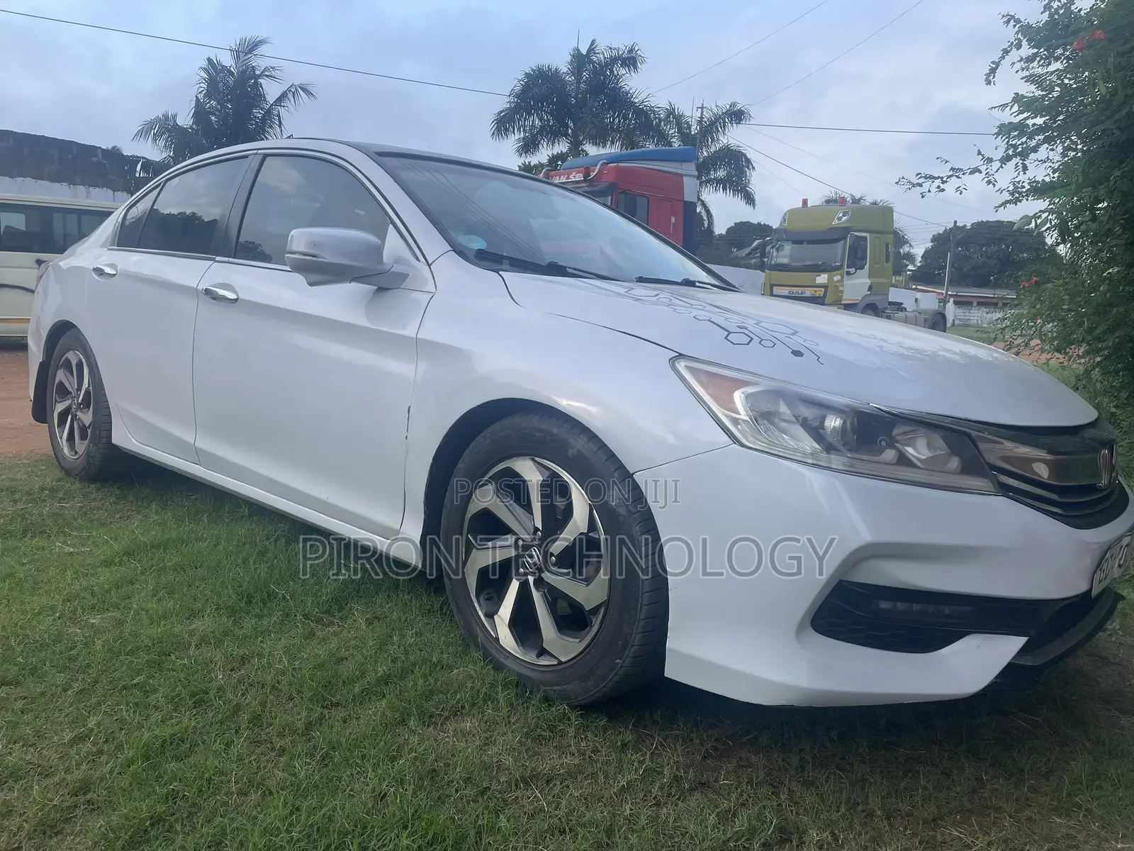 Honda Accord Sport 4dr Sedan FWD (2.4L 4cyl 2A) 2016 White