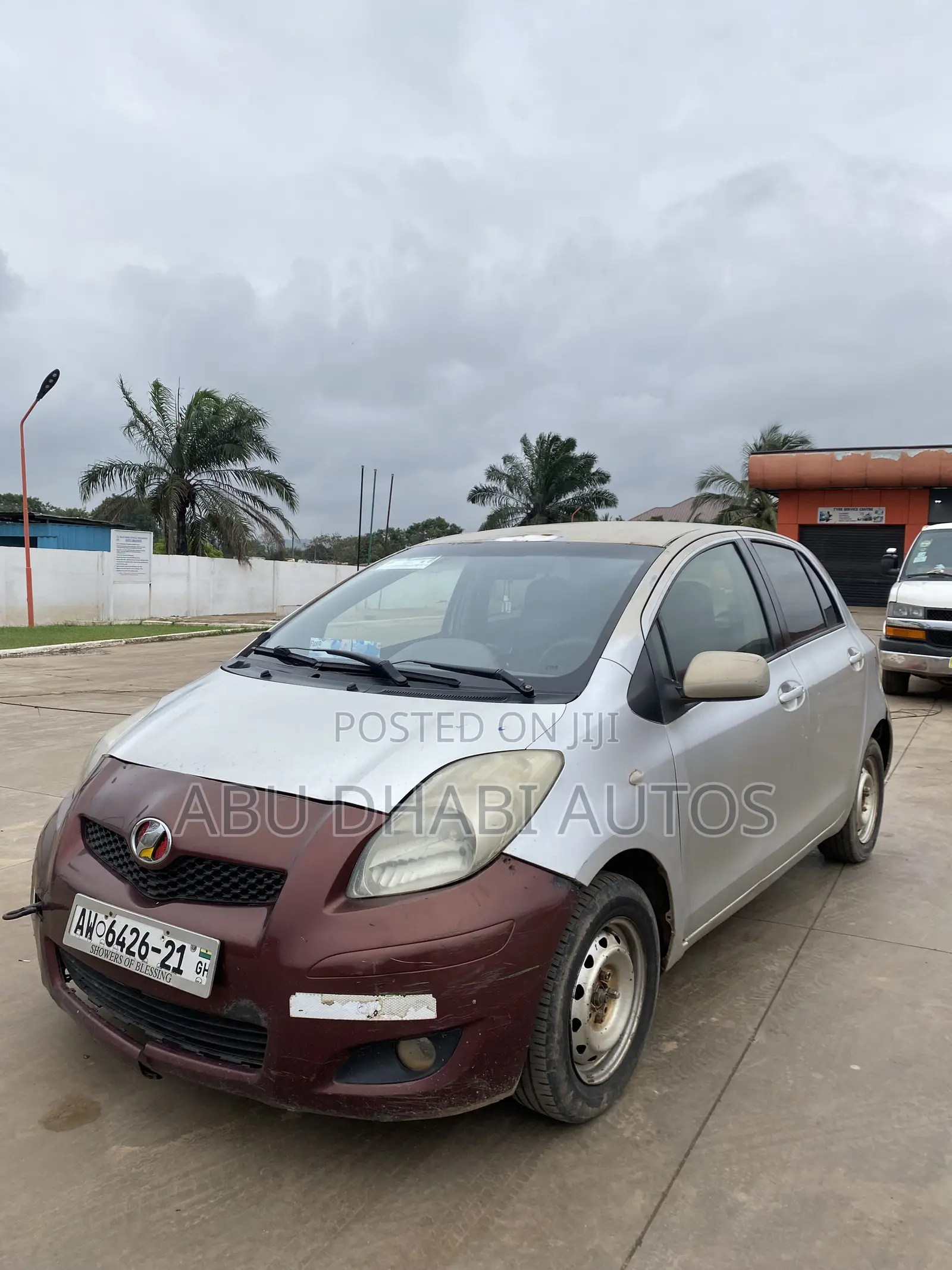 Toyota Vitz 1.3 AWD 5dr 2010 Silver