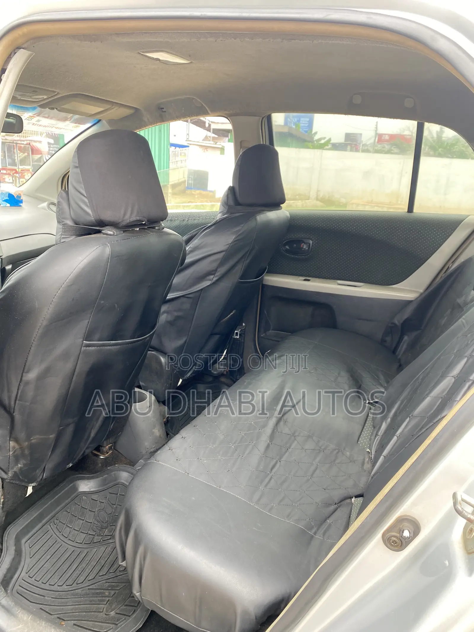 Toyota Vitz 1.3 AWD 5dr 2010 Silver
