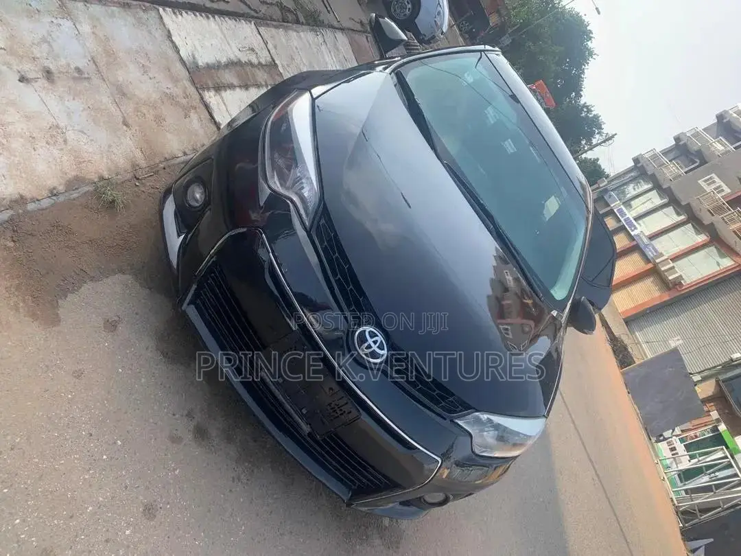 Toyota Corolla L 4dr Sedan (1.8L 4cyl Manual) 2016 Black
