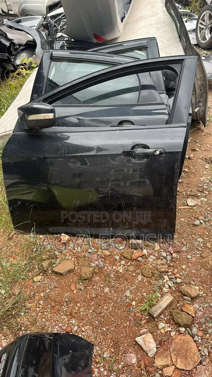 2013 2014 2015 Nissan Sentra Boot Trunk and Doors