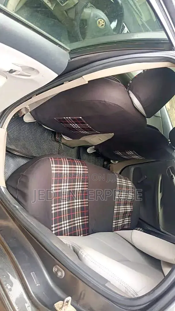 Toyota Corolla 2010 Gray