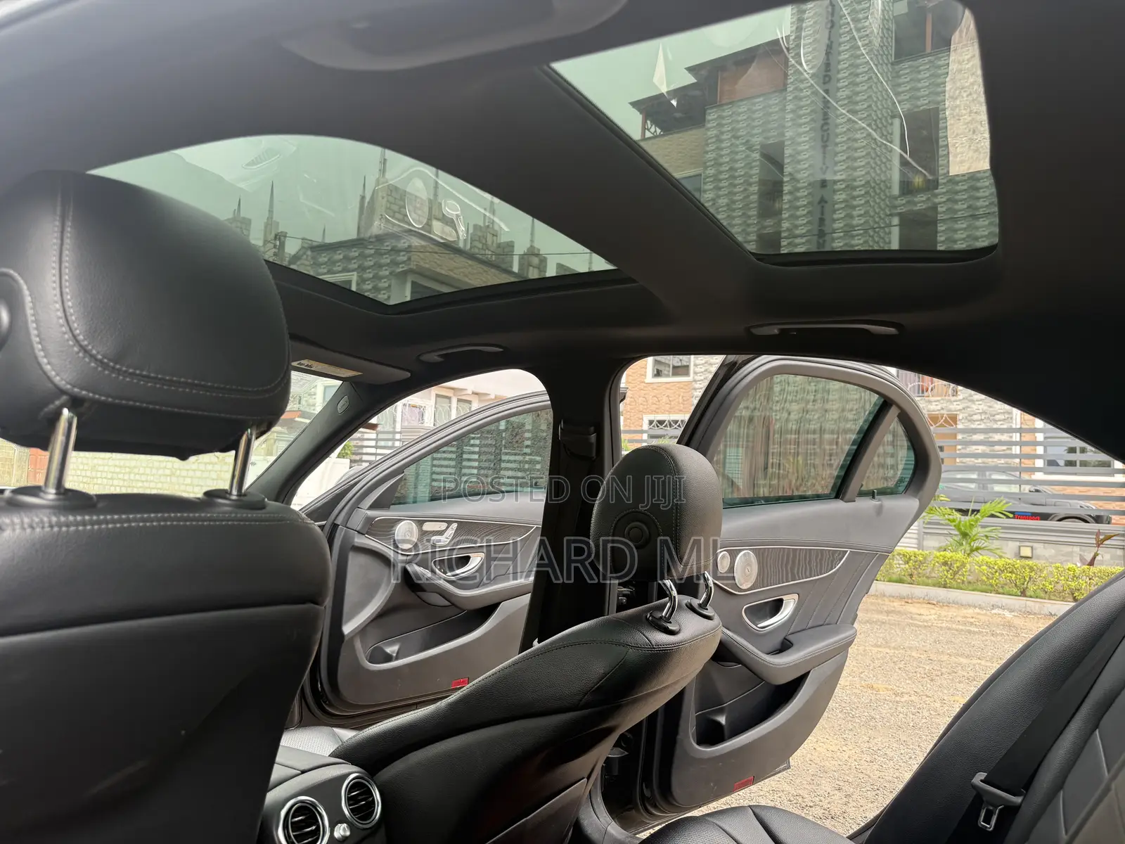 Mercedes-Benz C300 2016 Black