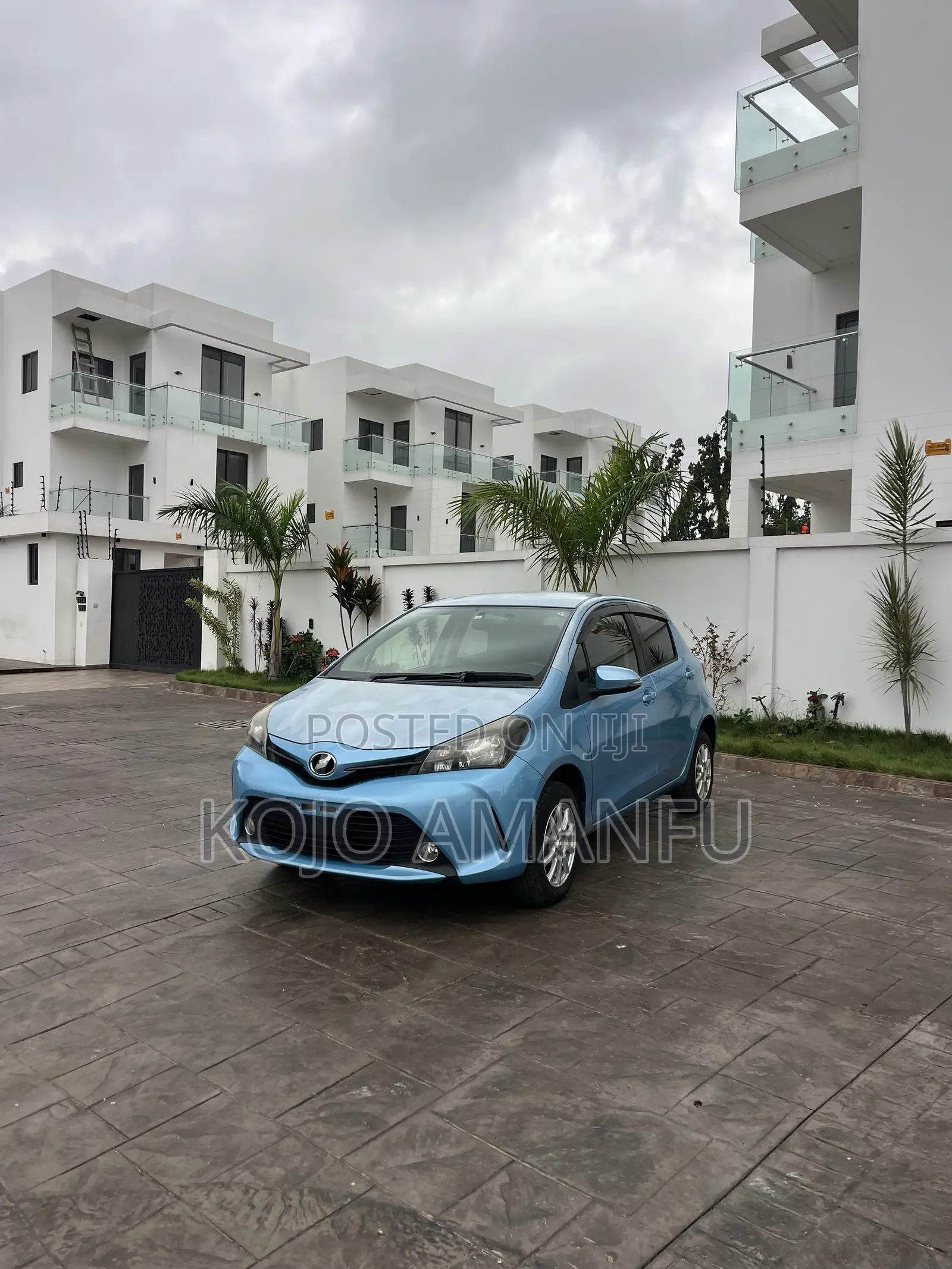 Toyota Vitz 1.3 AWD 3dr 2015 Blue